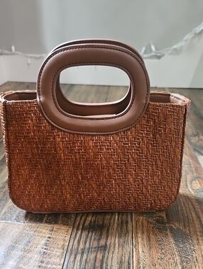 Fossil Vintage Stylish Woven Straw Mini Bag (8.5"x6")Tote in Brown